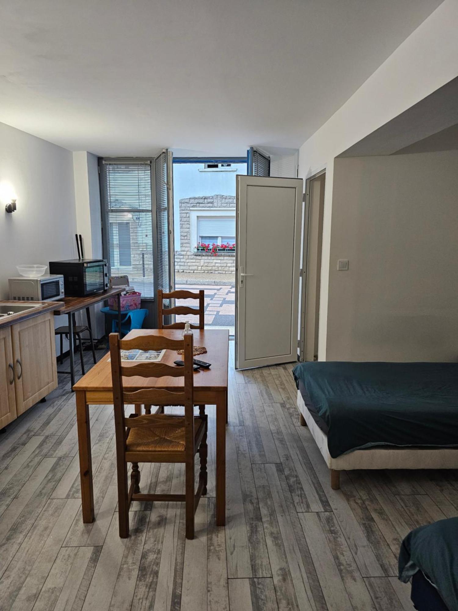 Studio Fains-Les-Sources Екстериор снимка